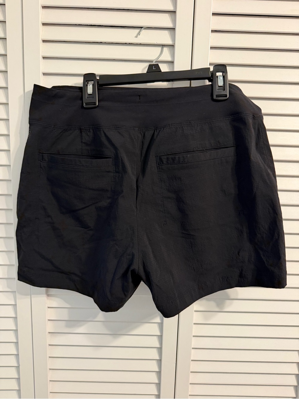 ATHLETA TREKKI SHORT BLACK SIZE 10 - Picture 5 of 5